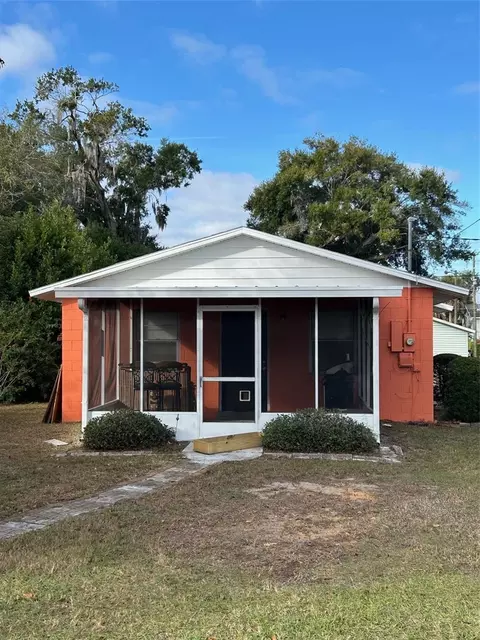 1122 Virginia Ct, Eustis, FL 32726