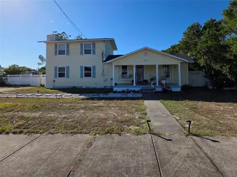 811 N Disston Ave, Tavares, FL 32778