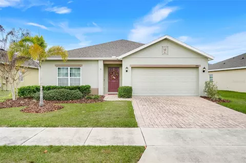 456 Kestrel Dr, Groveland, FL 34736