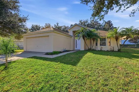 4650 Abaco Dr, Tavares, FL 32778