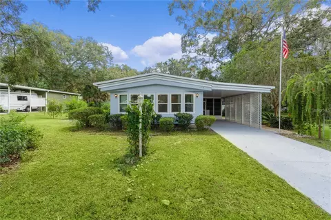 354 Ivanhoe Cir, Lady Lake, FL 32159