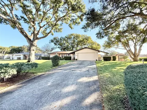 33312 Coventry Dr, Leesburg, FL 34788