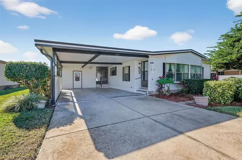 3013 Rainbow Rd, Tavares, FL 32778