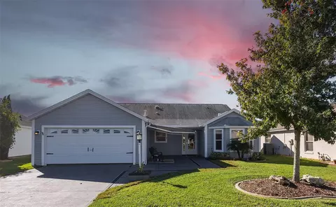 3104 Burbank Ln, The Villages, FL 32162