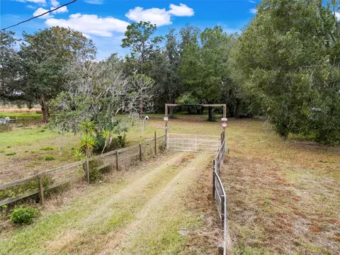 1425 Douglas Rd, Groveland, FL 34736