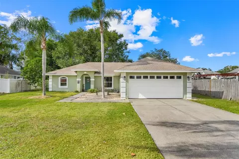 345 Hidden View Dr, Groveland, FL 34736