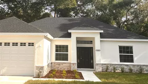 10935 Margaret Dr, Tavares, FL 32778