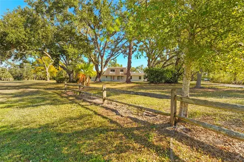 1250 New Forest Cir, Nokomis, FL 34275