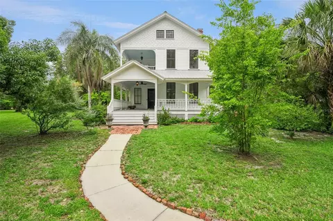 316 N Lakeview Dr, Lake Helen, FL 32744