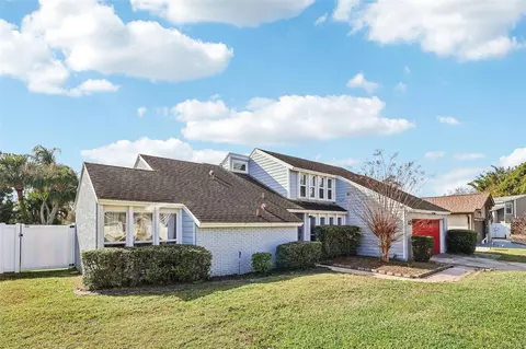 8812 S Shadow Bay Dr, Orlando, FL 32825