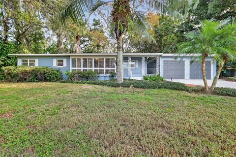 1726 Overlook Dr, Mount Dora, FL 32757