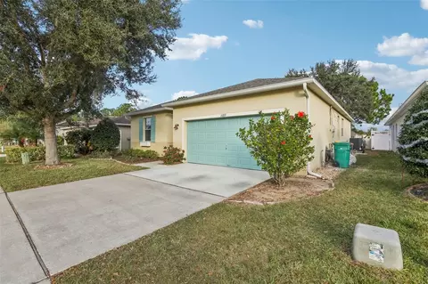 1689 Strathmore Cir, Mount Dora, FL 32757