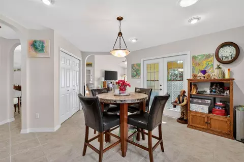 Dining - 12193 SE 175th Loop, Summerfield, FL 34491 photo 3 of 3