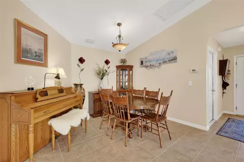 Dining - 12193 SE 175th Loop, Summerfield, FL 34491 photo 2 of 3
