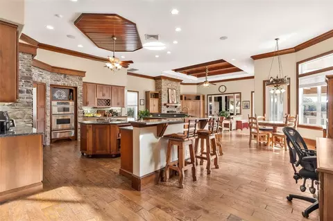 Kitchen - 39320 Lake Norris Rd, Eustis, FL 32736 photo 2 of 7