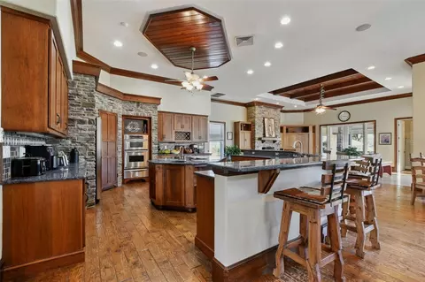 Kitchen - 39320 Lake Norris Rd, Eustis, FL 32736 photo 1 of 7