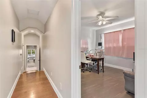 Entry Way - 39320 Lake Norris Rd, Eustis, FL 32736 photo 6 of 10