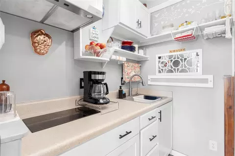 Kitchen - 39320 Lake Norris Rd, Eustis, FL 32736 photo 7 of 7