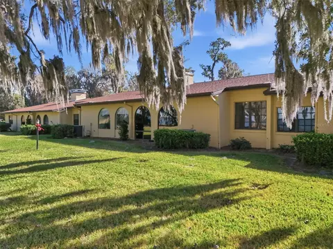 1111 Lakeshore Dr #C4, Eustis, FL 32726