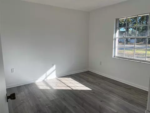 Bedroom - 5701 SE 2nd Pl, Ocala, FL 34480 photo 1 of 5