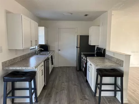 Kitchen - 5701 SE 2nd Pl, Ocala, FL 34480 photo 1 of 3