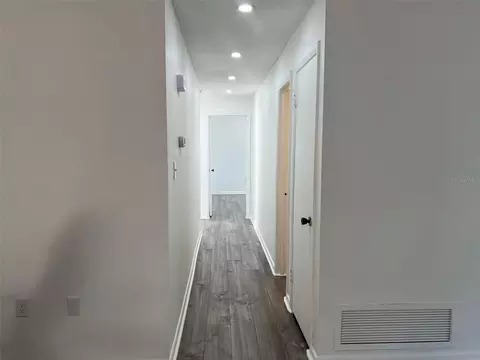 Entry Way - 5701 SE 2nd Pl, Ocala, FL 34480 photo 1 of 2