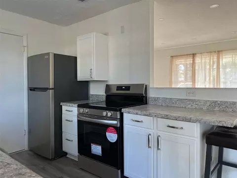 Kitchen - 5701 SE 2nd Pl, Ocala, FL 34480 photo 3 of 3