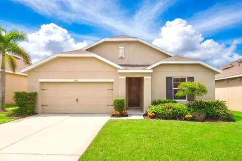 6930 Silverado Ranch Blvd, Zephyrhills, FL 33541