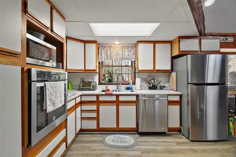 Kitchen - 41513 Aspen St, Eustis, FL 32736 photo 4 of 4