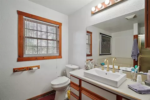 Bath - 41513 Aspen St, Eustis, FL 32736 photo 3 of 4