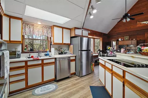 Kitchen - 41513 Aspen St, Eustis, FL 32736 photo 3 of 4