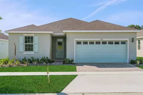 752 Sunshower Dr, Lady Lake, FL 32159