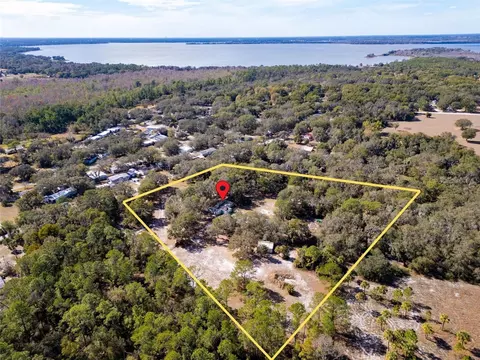 8725 Treasure Island Rd, Leesburg, FL 34788