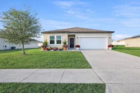 16434 Blooming Cherry Dr, Groveland, FL 34736