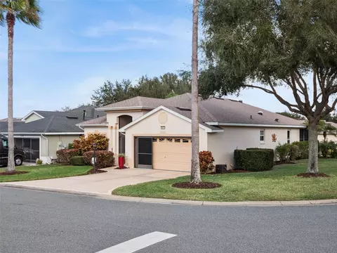 20500 Queen Alexandra Dr, Leesburg, FL 34748