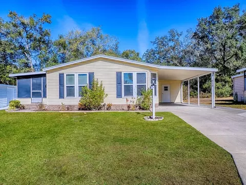 518 Saint Andrews Blvd, Lady Lake, FL 32159