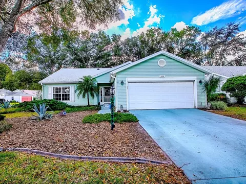 4552 Peach Tree St, Leesburg, FL 34748
