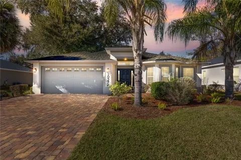 10274 Julia Isles Ave, Oxford, FL 34484