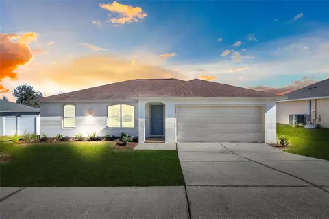 1009 Bluegrass Dr, Groveland, FL 34736