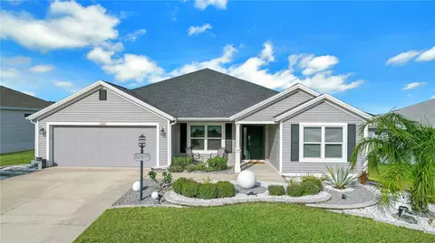 3323 Rohan Rd, Oxford, FL 34484