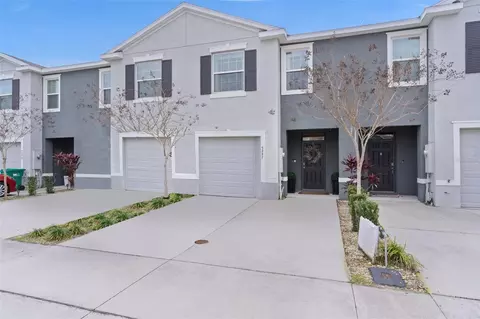 5349 Pinecone Ct, Wildwood, FL 34785