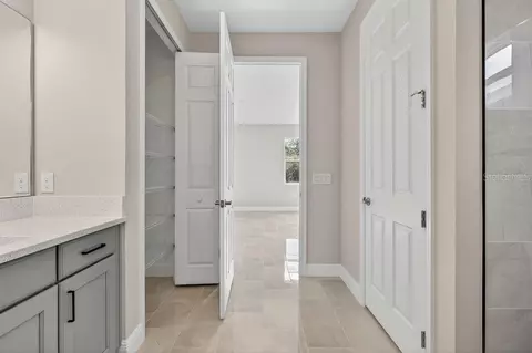 Entry Way - 2046 Wallingford Loop, Mount Dora, FL 32757 photo 2 of 4