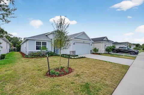 Exterior - 2046 Wallingford Loop, Mount Dora, FL 32757 photo 5 of 9
