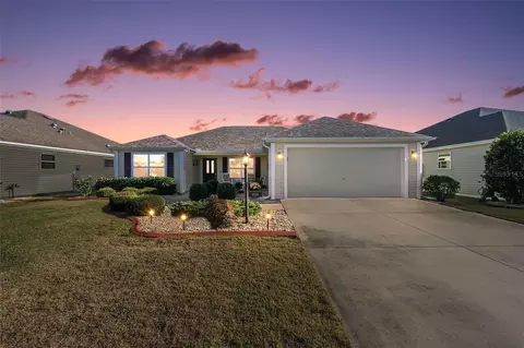 858 Wiechens Way, The Villages, FL 32163