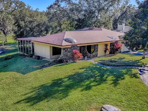 2314 Hillside Dr, Mount Dora, FL 32757