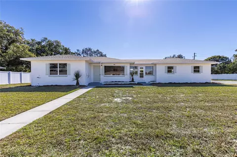 2590 Westland Rd, Mount Dora, FL 32757