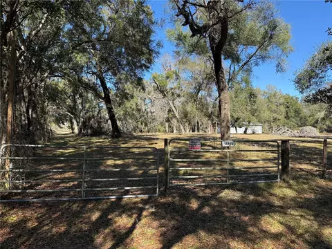 18630 Bradshaw Rd, Dade City, FL 33523