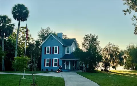 243 S Central Ave, Umatilla, FL 32784