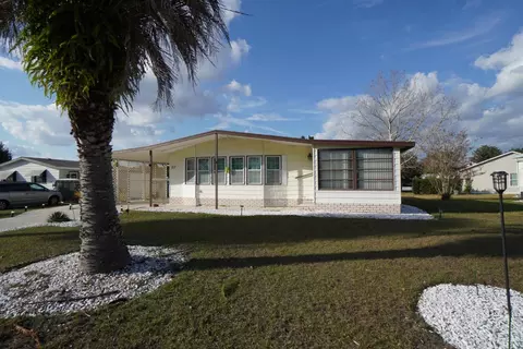 717 Royal Palm Ave, Lady Lake, FL 32159