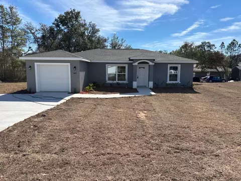 2420 W Menores Dr, Citrus Springs, FL 34434
